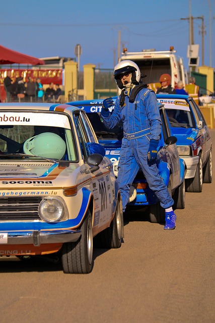 追赶中展现 追赶中展现